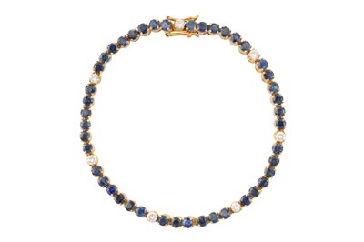 Lot 225 - A SAPPHIRE AND DIAMOND LINE BRACELET