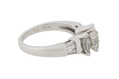 Lot 133 - A DIAMOND THREE-STONE RING