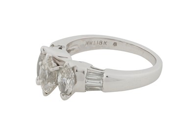 Lot 133 - A DIAMOND THREE-STONE RING