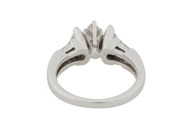 Lot 133 - A DIAMOND THREE-STONE RING