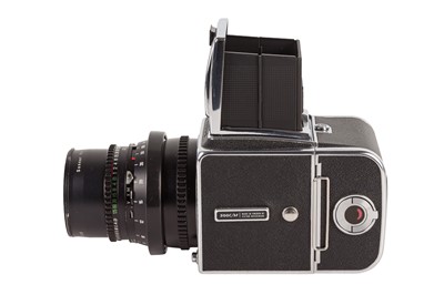 Lot 182 - A Hasselblad 500 C/M Medium Format SLR Camera