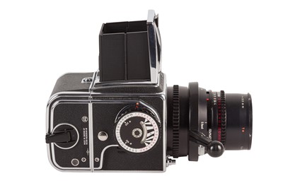 Lot 182 - A Hasselblad 500 C/M Medium Format SLR Camera