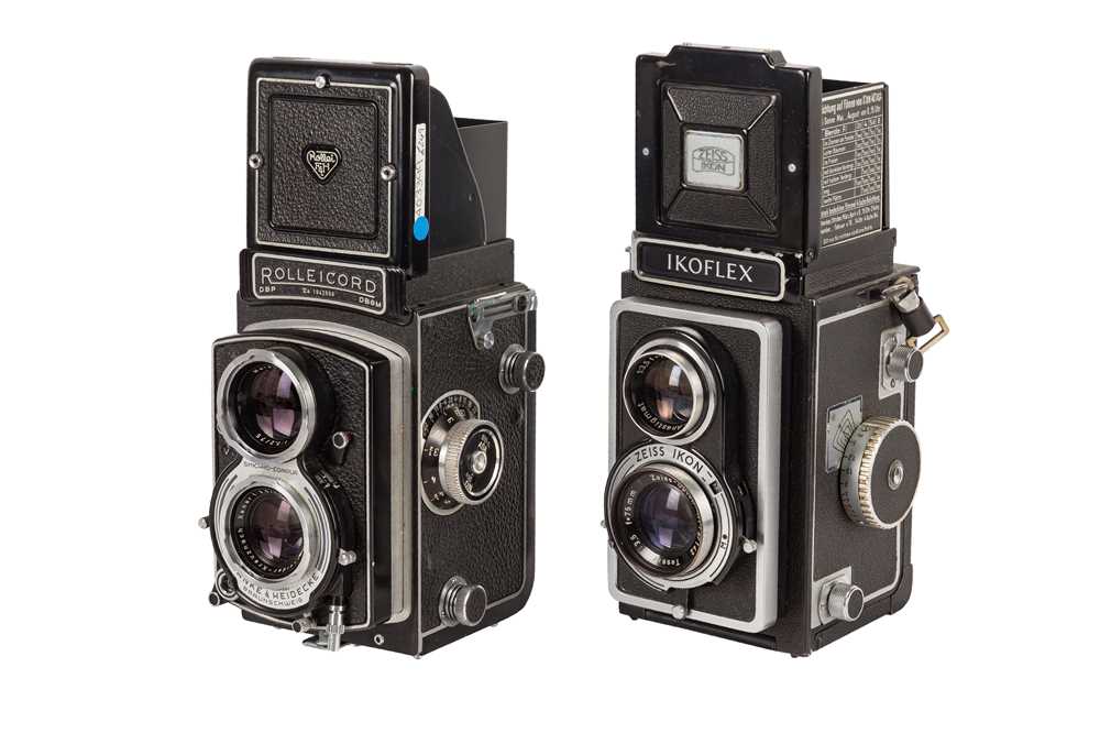 Lot 130 - A Pair of German TLR Cameras