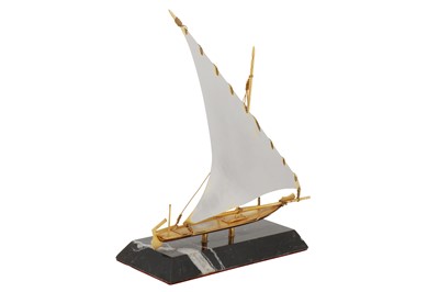 Lot 411 - DUBAI INTERNATIONAL MARINE CLUB, GILT METAL YACHT DESK ORNAMENT