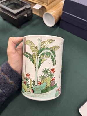 Lot 499 - A Chinese famille-verte 'figural' brush pot, bitong, 19th - 20th century