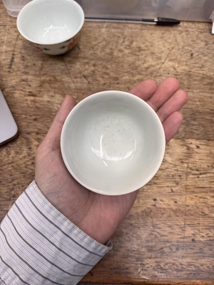 Lot 516 - A pair of Chinese iron-red and underglaze blue 'lotus' bowls, 20th Century