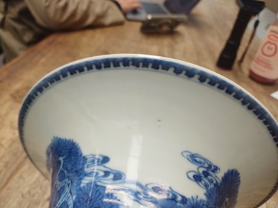 Lot 38 - A CHINESE BLUE AND WHITE 'DEER AND CRANES' PHOENIX-TAIL VASE