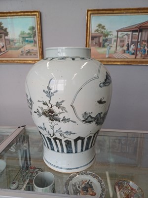Lot 434 - A LARGE KOREAN BLUE AND WHITE 'LANDSCAPE' VASE