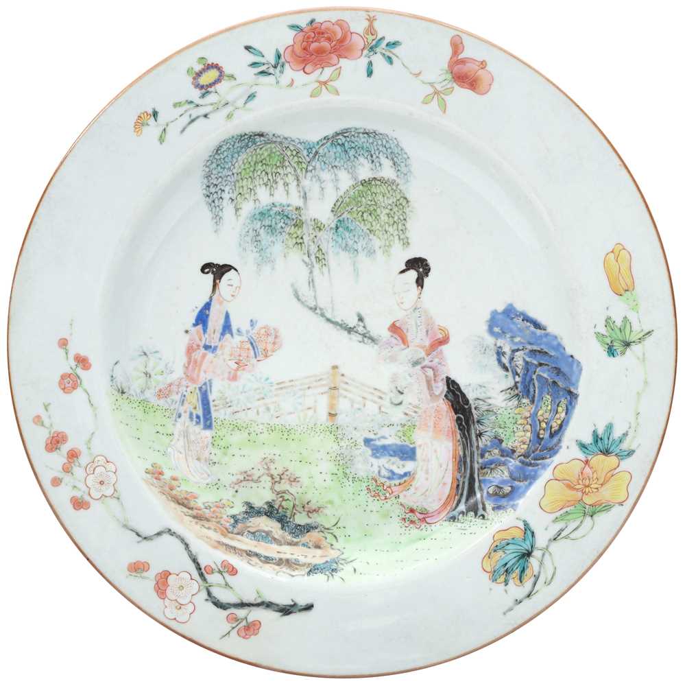 Lot 188 - A CHINESE FAMILLE-ROSE 'LADIES' DISH
