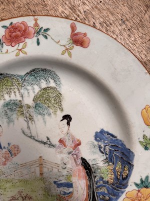 Lot 188 - A CHINESE FAMILLE-ROSE 'LADIES' DISH