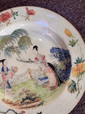 Lot 188 - A CHINESE FAMILLE-ROSE 'LADIES' DISH
