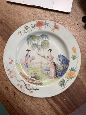 Lot 188 - A CHINESE FAMILLE-ROSE 'LADIES' DISH