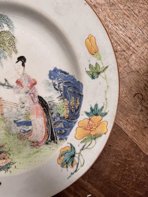Lot 188 - A CHINESE FAMILLE-ROSE 'LADIES' DISH