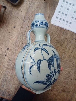 Lot 52 - A CHINESE MING-STYLE BLUE AND WHITE PILGRIM FLASK