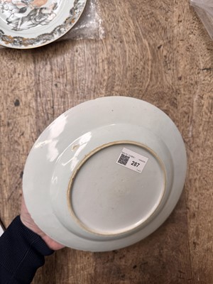 Lot 287 - A PAIR OF RARE CHINESE EN-GRISAILLE 'FORTUNE TELLER' DISHES