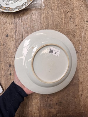 Lot 287 - A PAIR OF RARE CHINESE EN-GRISAILLE 'FORTUNE TELLER' DISHES