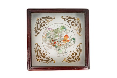 Lot 82 - A CHINESE WOOD BOX WITH PAINTED GLASS COVER