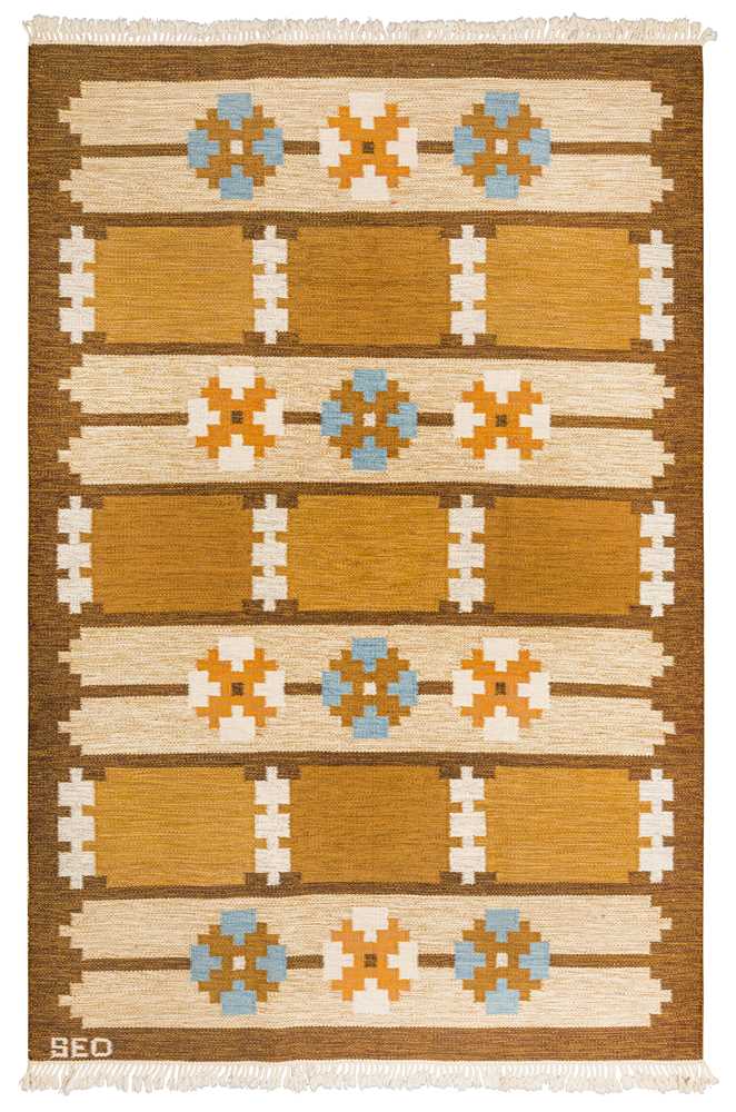 Lot 61 - A FINE SWEDISH KILIM