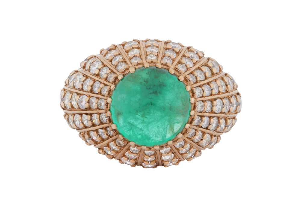 Lot 115 - An emerald and diamond ring