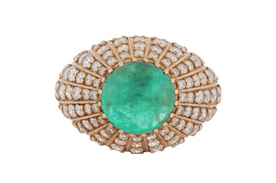 Lot 115 - An emerald and diamond ring