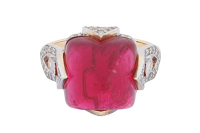 Lot 140 - A tourmaline and diamond ring