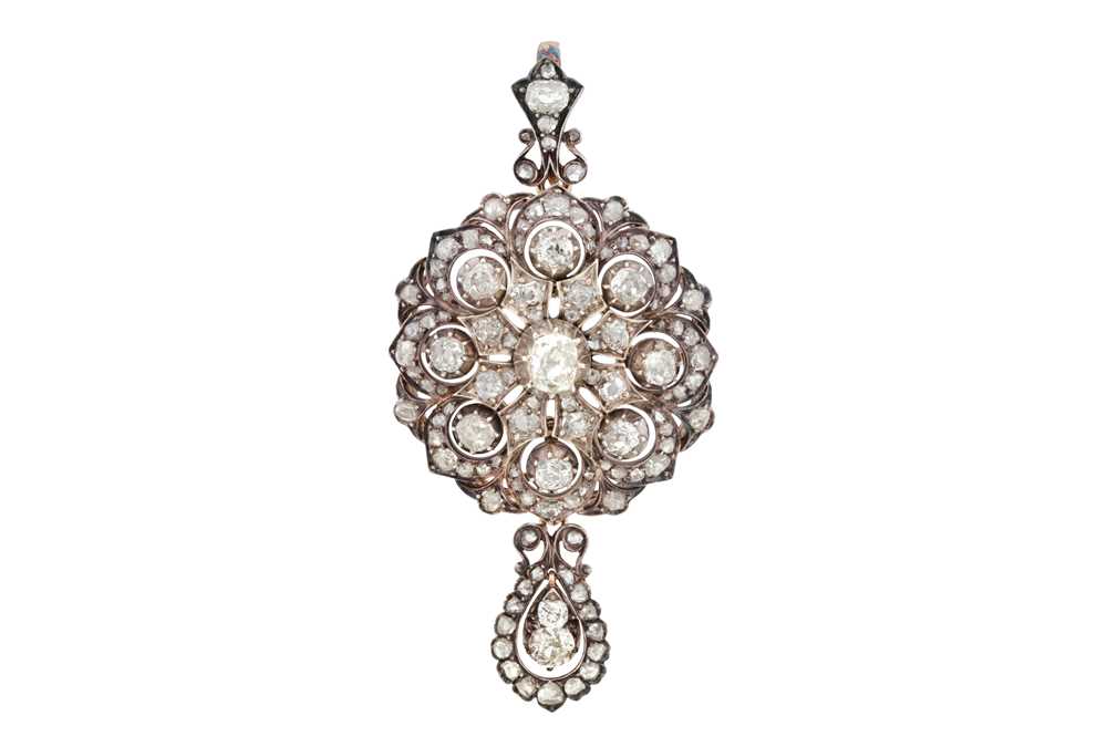 Lot 17 - A diamond pendant/brooch, late 19th century