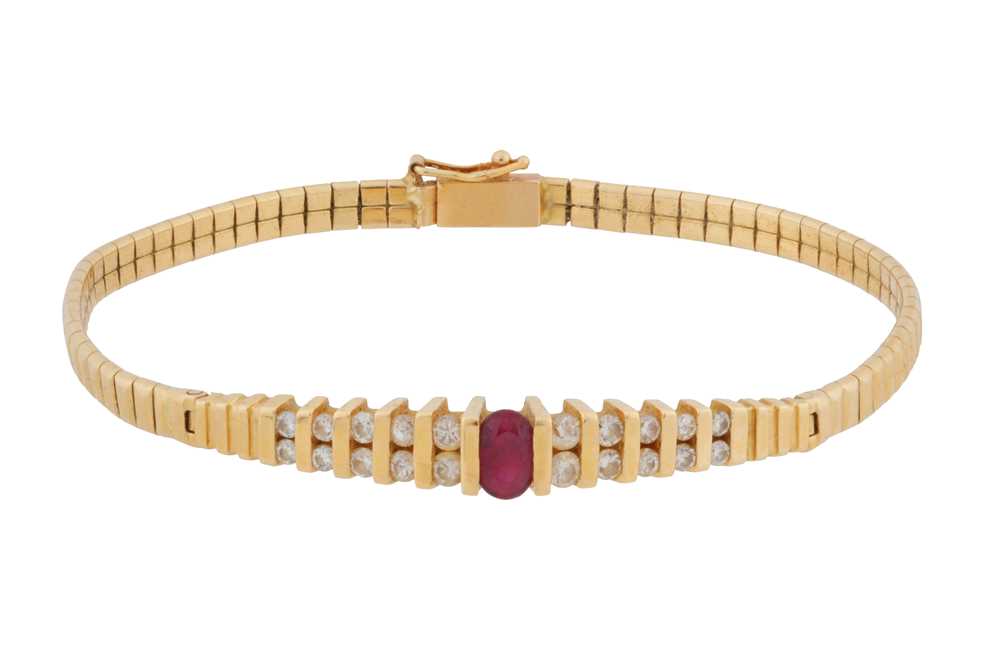 Lot 123 - A ruby and diamond bracelet
