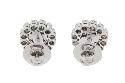 Lot 201 - A pair of diamond stud earrings