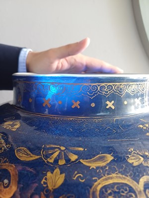 Lot 41 - A very large Chinese powder-blue gilt-decorated jar and cover, Qing dynasty, Kangxi period