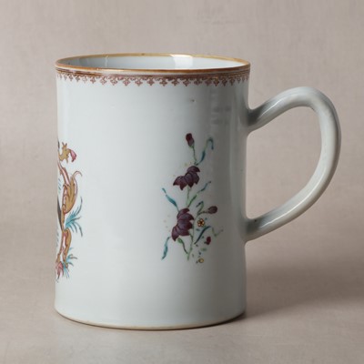 Lot 49 - A large Chinese export armorial 'Arms of Denison Sykes' mug, Qing dynasty, Qianlong period