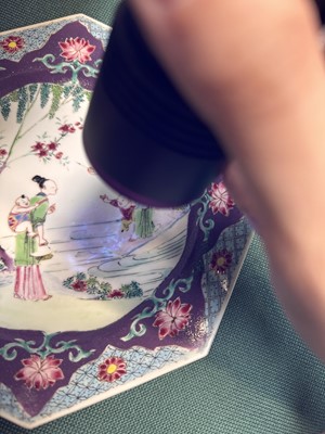 Lot 52 - A pair of fine Chinese export octagonal 'lady and child' dishes, Qing dynasty, Yongzheng period