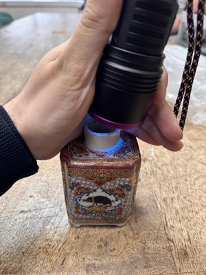 Lot 56 - A fine Chinese export armorial 'Grice/Harper' tea caddy, Qing dynasty, Yongzheng period