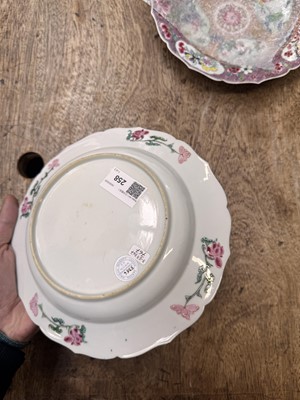 Lot 51 - A pair of fine Chinese export foliate dishes, Qing dynasty, Yongzheng period, circa 1730