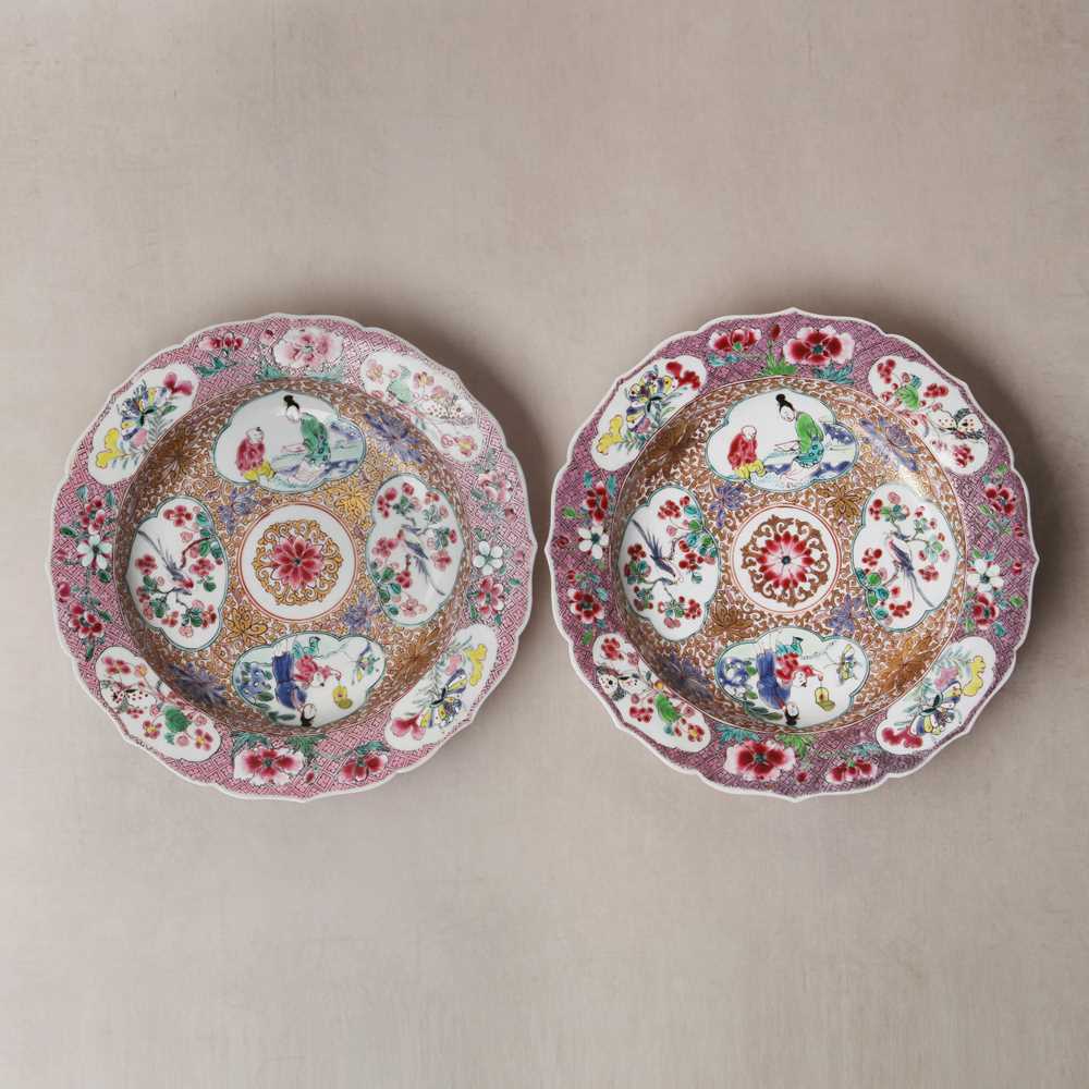 Lot 51 - A pair of fine Chinese export foliate dishes, Qing dynasty, Yongzheng period, circa 1730