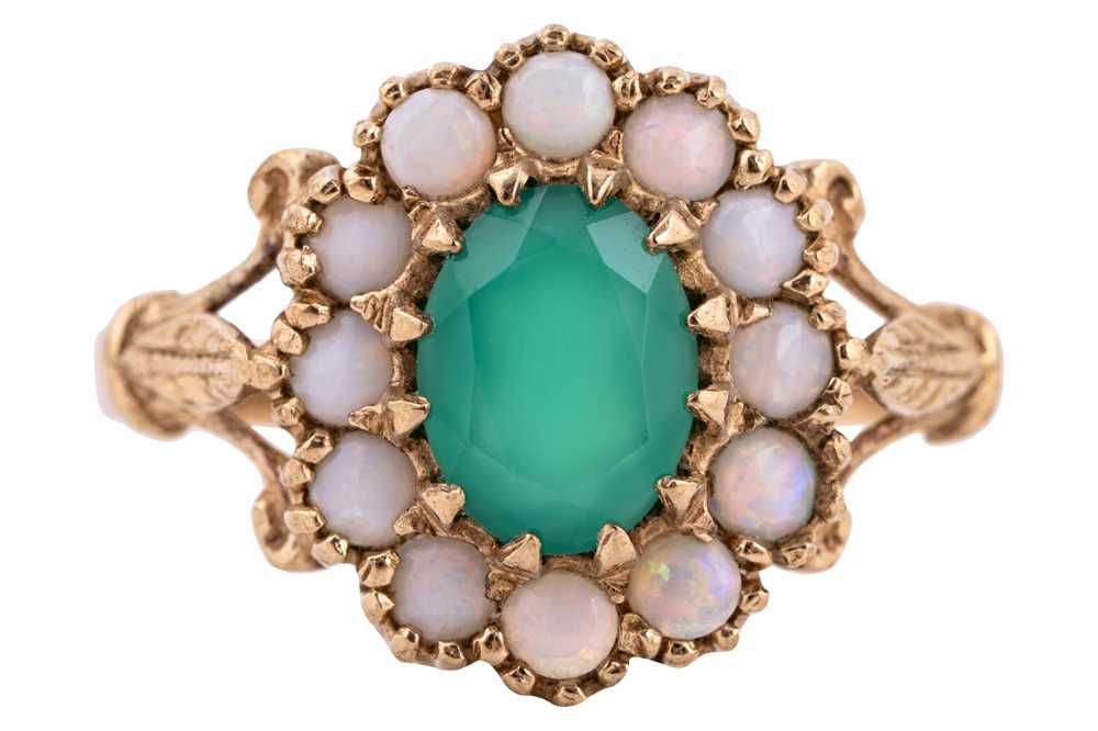 Lot 5 - A CHRYSOPRASE AND OPAL HALO RING