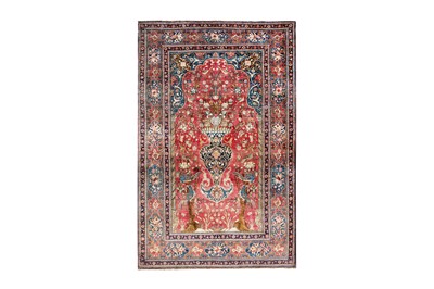 Lot 166 - A VERY FINE ANTIQUE ISFAHAN PRAYER RUG, CENTRAL PERSIA