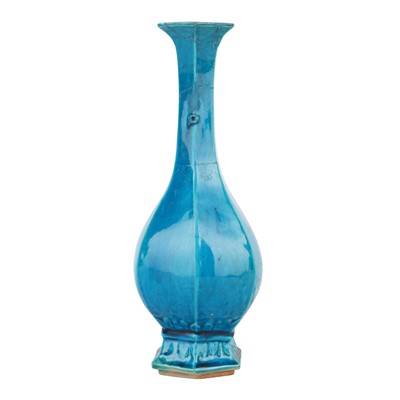 Lot 442 - A Chinese monochrome turquoise-glazed vase, Qing dynasty, 18th century