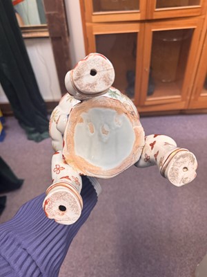 Lot 81 - A Japanese Imari coffee urn, Edo period