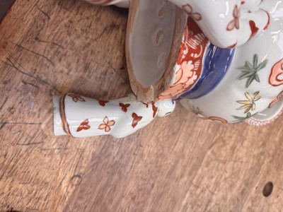 Lot 81 - A Japanese Imari coffee urn, Edo period