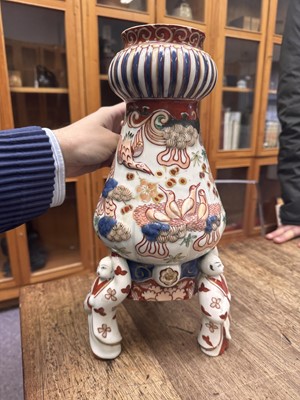 Lot 81 - A Japanese Imari coffee urn, Edo period