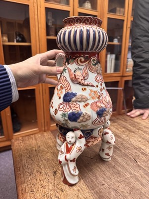 Lot 81 - A Japanese Imari coffee urn, Edo period