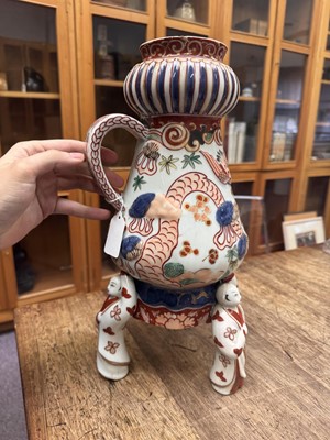 Lot 81 - A Japanese Imari coffee urn, Edo period
