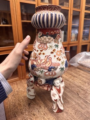 Lot 81 - A Japanese Imari coffee urn, Edo period