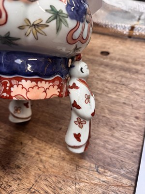 Lot 81 - A Japanese Imari coffee urn, Edo period