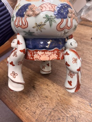 Lot 81 - A Japanese Imari coffee urn, Edo period