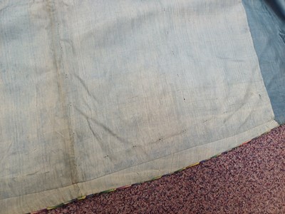 Lot 131 - A CHINESE MANCHU NOBLEWOMAN'S INFORMAL KESI SILK RED-GROUND ROBE, DANPAO