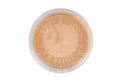 Lot 12 - ELIZABETH II - FIVE POUNDS 'MILLENNIUM CROWN'