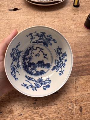 Lot 507 - A Chinese famille-rose yellow-ground sgraffiato 'medallion' bowl, 19th - 20th century