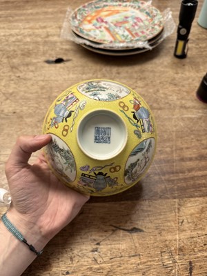 Lot 507 - A Chinese famille-rose yellow-ground sgraffiato 'medallion' bowl, 19th - 20th century