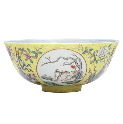 Lot 507 - A Chinese famille-rose yellow-ground sgraffiato 'medallion' bowl, 19th - 20th century